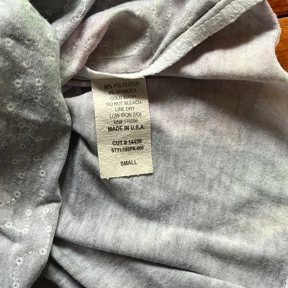 Jess & Jane- Peacock Feather Print Sequined Top - Picture 9 of 9